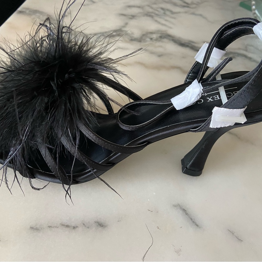 Size 9.5 Fluffy Feather Square Open Toe Ankle Strap Sexy Heel - Picture 8 of 8